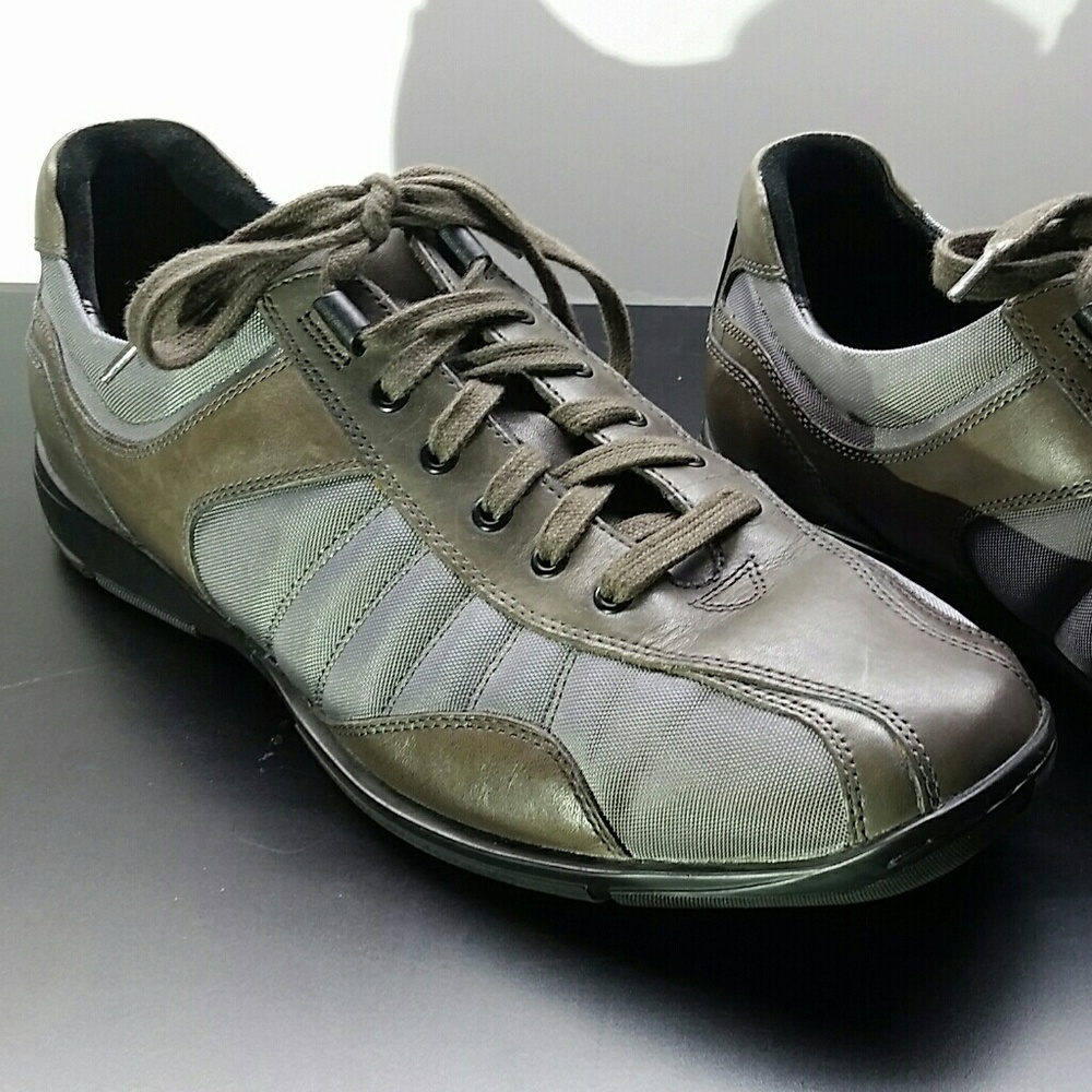 Keneth Cole dress shoe / sneakers